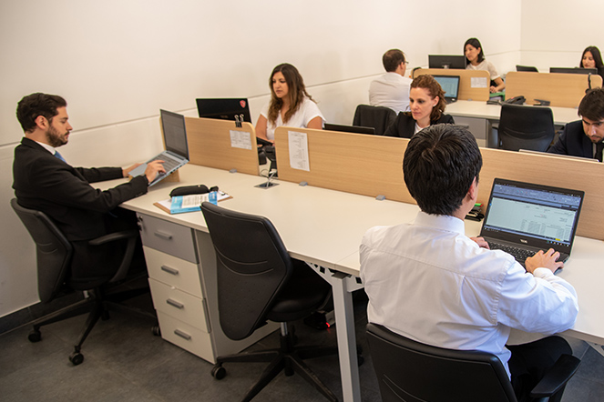 MR & Asociados Mision - MR & Asociados
